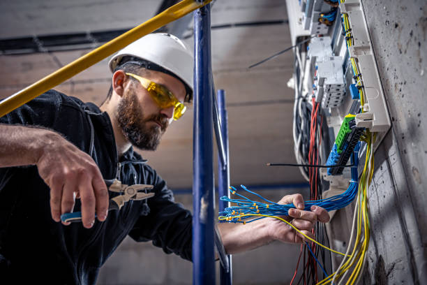 Best Licensed Electrician  in Greeley, CO